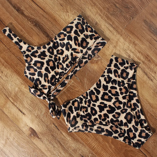 One shoulder swimsuit