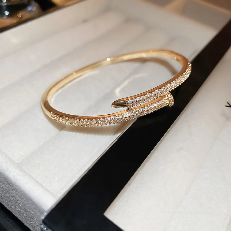 Bracelet Elegant Fashion Europe and America Simple Shiny Bracelet Women's Party Female Jewelry