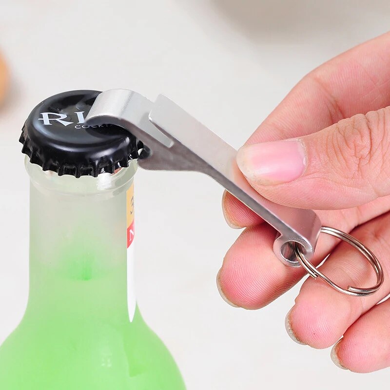 Portable Beer Bottle Opener Keychain Mini Pocket Metal Beverage Bottle Opener Custom Logo Promotional Gift