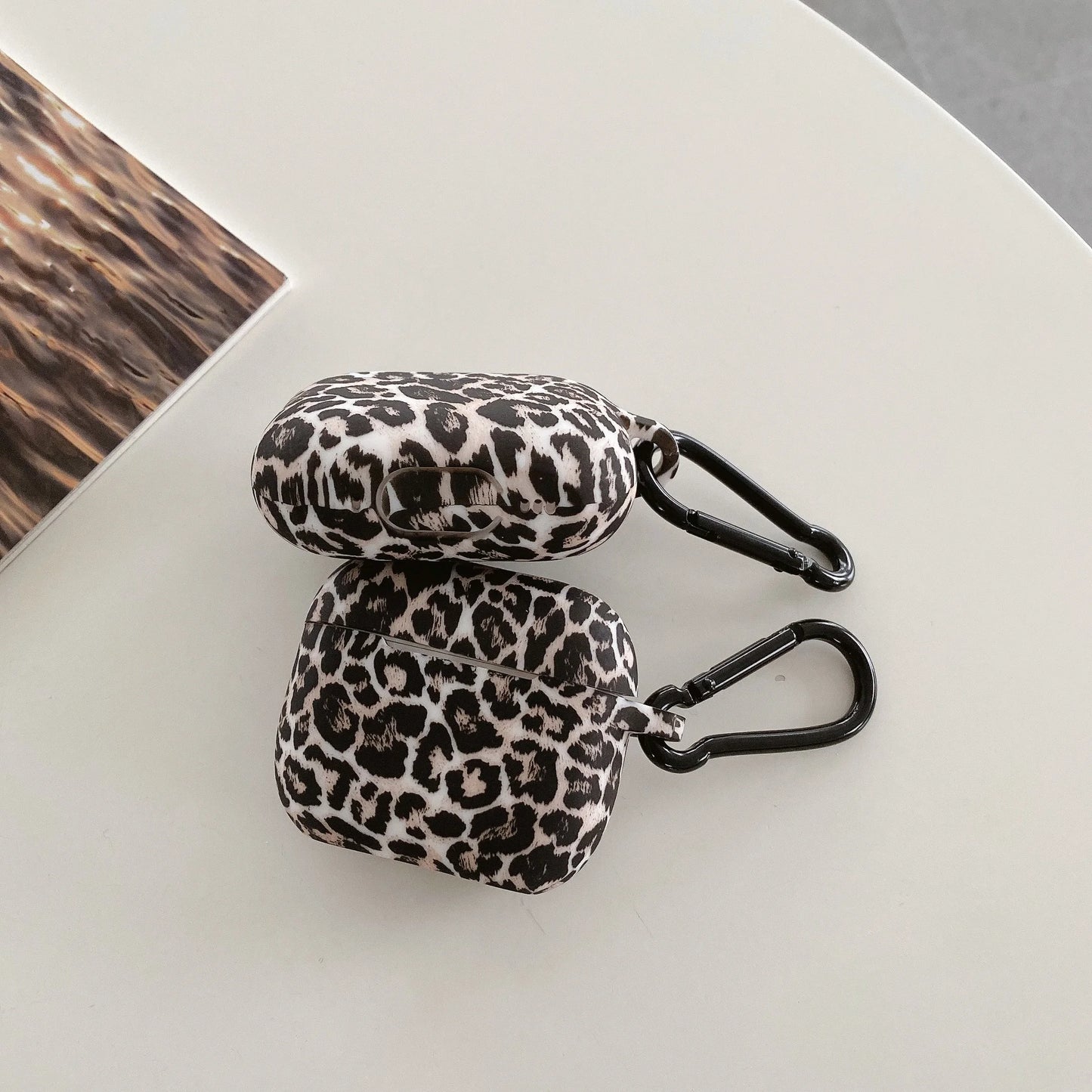 Leopard airpods case