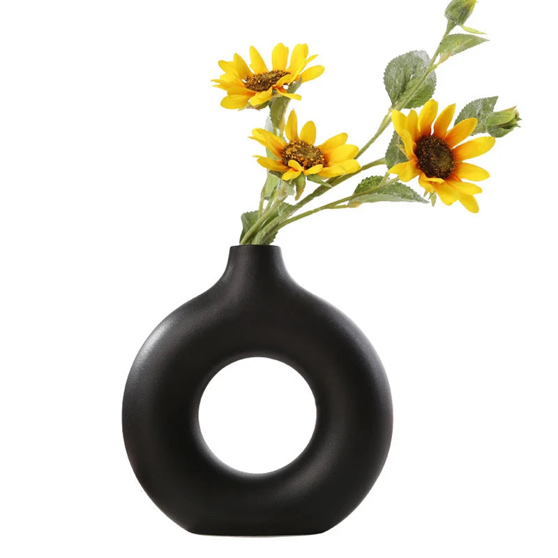 Circular nordic vase