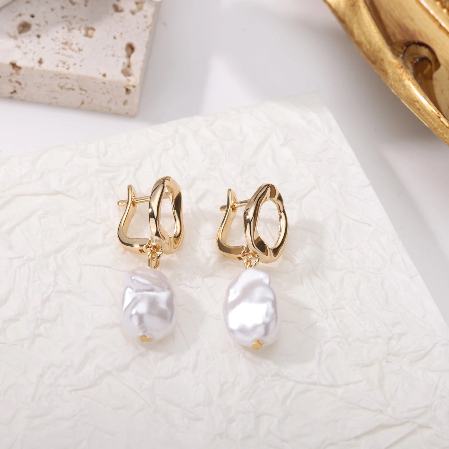 Circle pearl Earrings