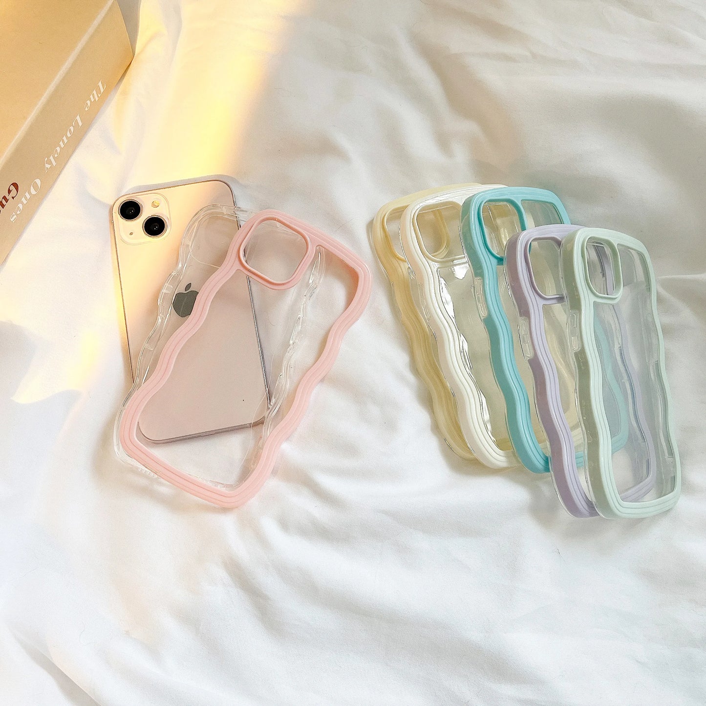 Transparent Curly Wave Case