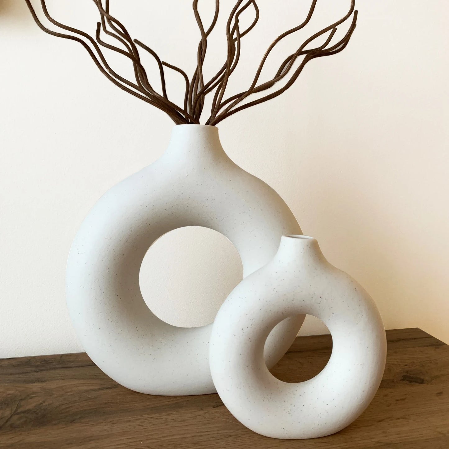 Circular nordic vase