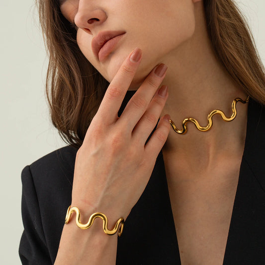 New Wave Choker Bracelet Hoop Earrings Ring Set